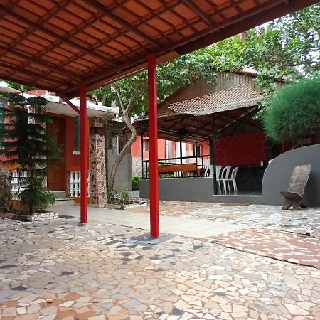 Hotel Badinca Alojamento Low Cost In Bissau Avenida Francisco Mendes Exterior photo